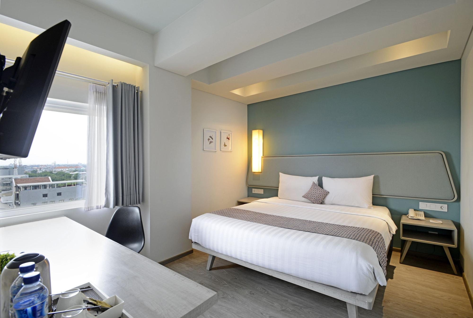 La Lisa Hotel Surabaya Buitenkant foto